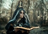 Сериал Чёрная луна / Luna Nera (2020) - cцена 1