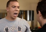 Сериал Парень с работы / Kevin from work (2016) - cцена 1