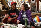 Сериал Раскосяченные / Disjointed (2017) - cцена 2