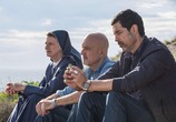 Фильм Добро пожаловать на юг 2, или соседям вход воспрещен / Non c'è più religione (2016) - cцена 3