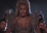 Фильм Безумный Макс 3: Под куполом грома / Mad Max Beyond Thunderdome (1985) - cцена 3
