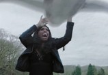 Фильм Акулий торнадо 5: Глобальное роение / Sharknado 5: Global Swarming (2017) - cцена 2